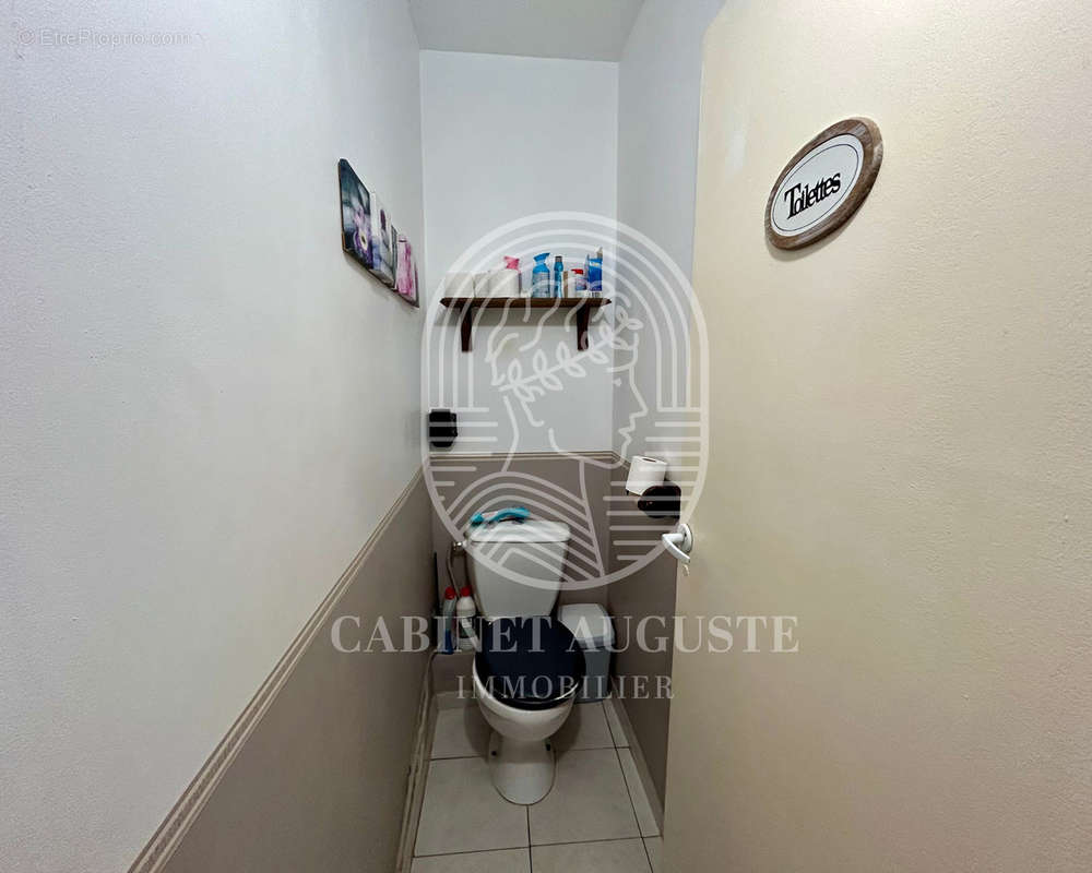 WC - Appartement à NIMES