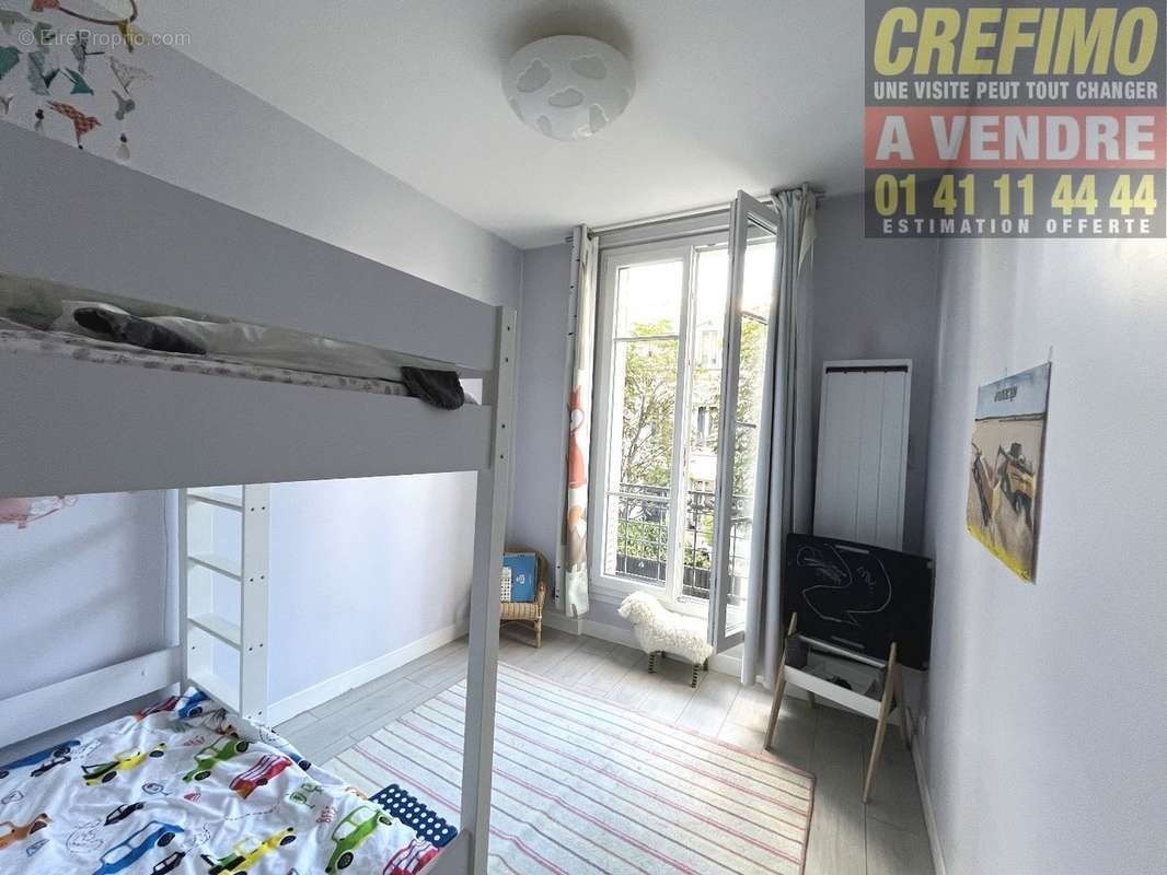 Appartement à COURBEVOIE