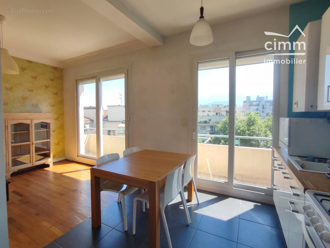 Appartement à GRENOBLE