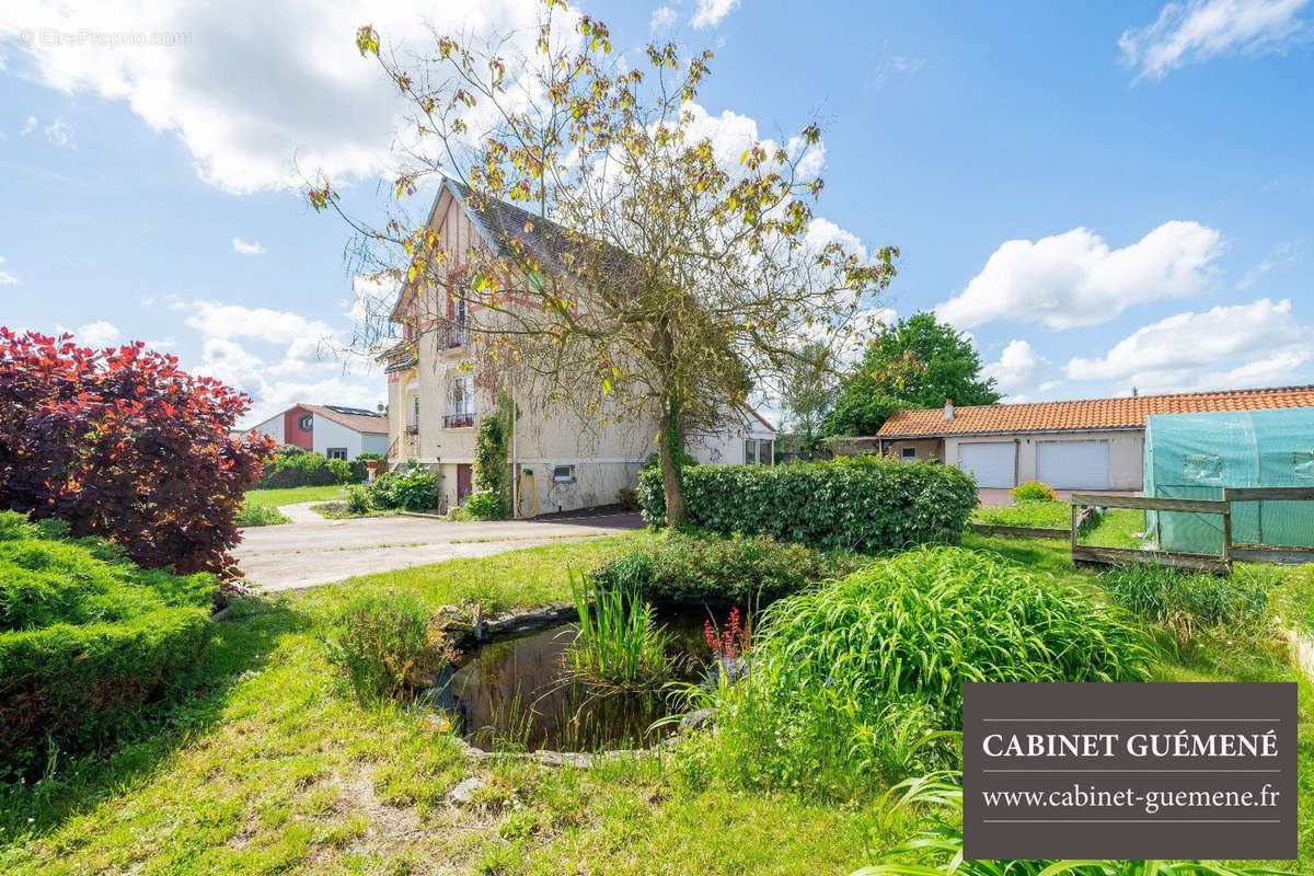 Maison à VIEILLEVIGNE