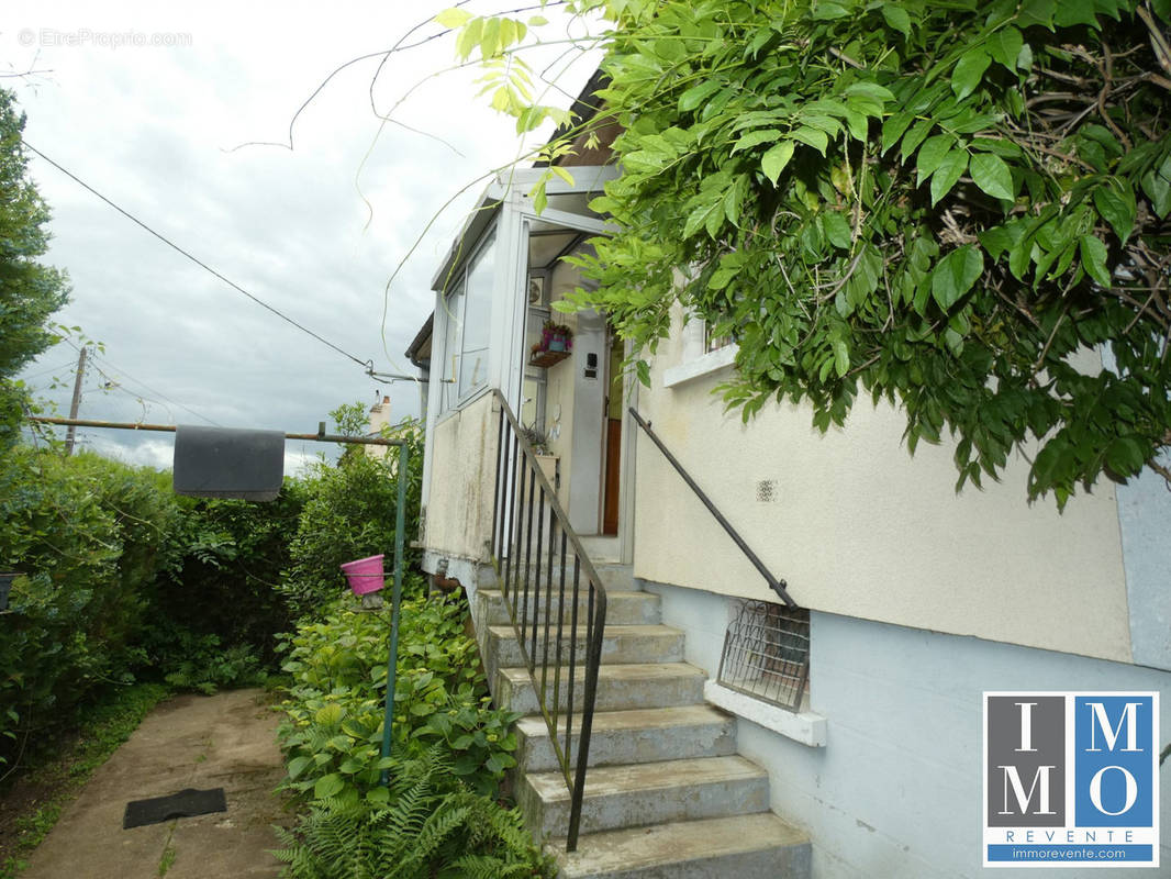 Maison à LES AIX-D&#039;ANGILLON