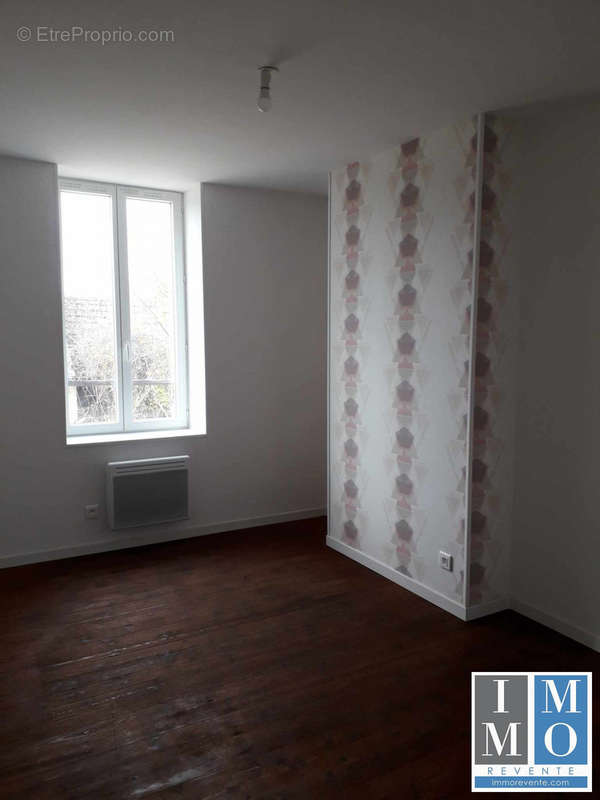 Appartement à VIGNOUX-SUR-BARANGEON