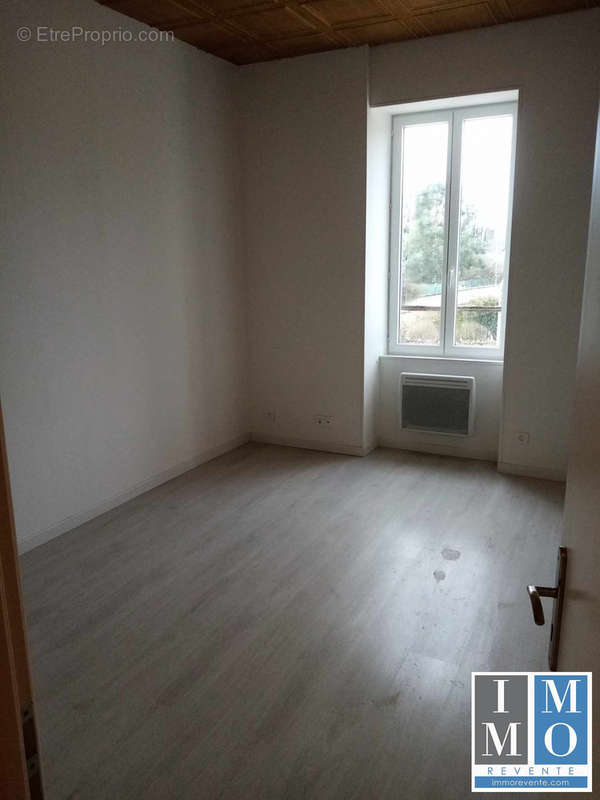 Appartement à VIGNOUX-SUR-BARANGEON