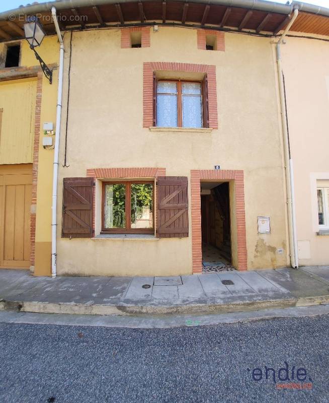 Maison à LEZAT-SUR-LEZE