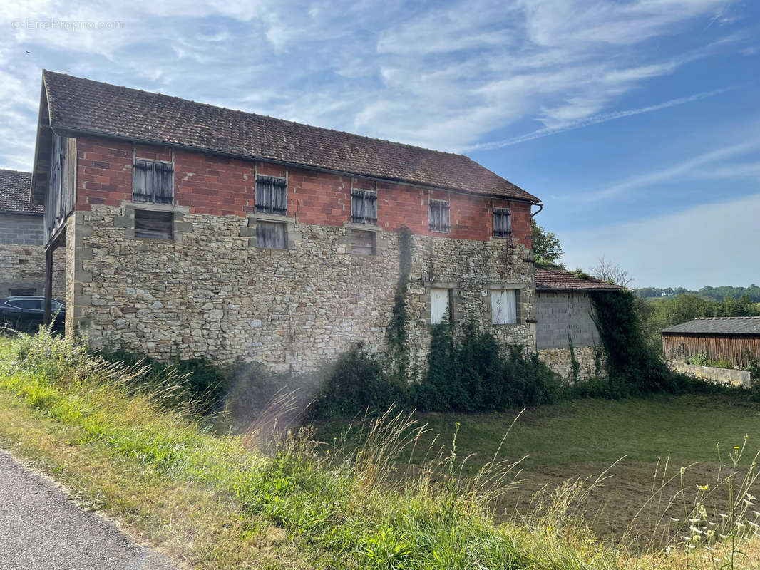 Maison à SAINT-AUBIN-DE-NABIRAT