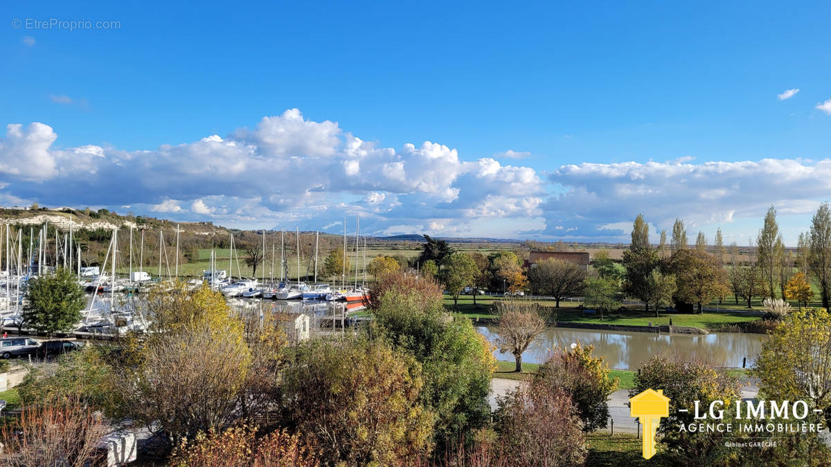 Appartement à MORTAGNE-SUR-GIRONDE