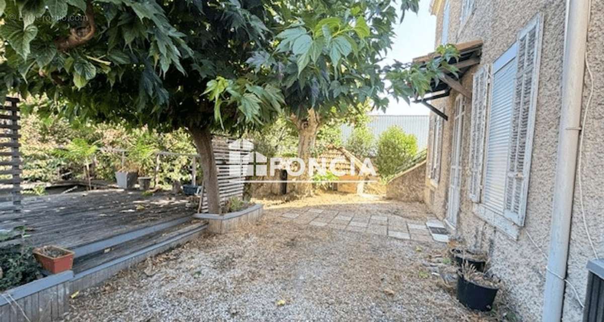 Appartement à MARSEILLE-11E