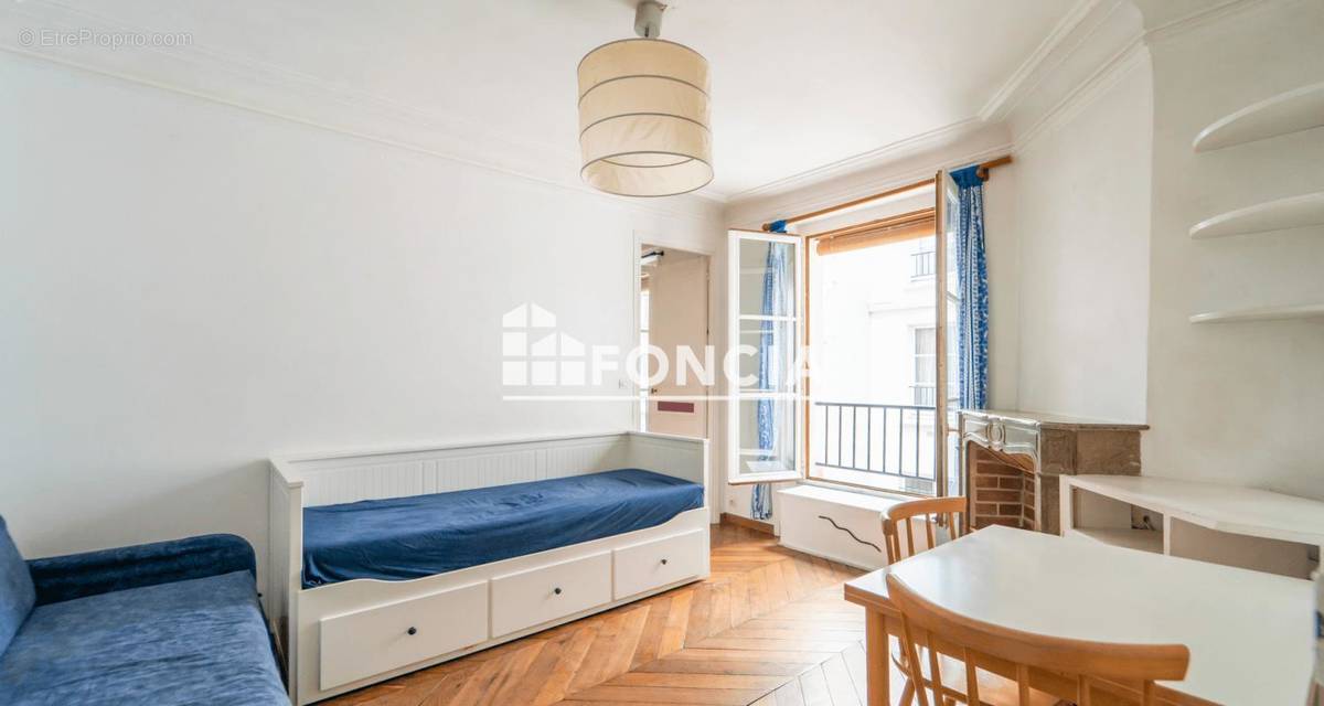 Appartement à PARIS-10E