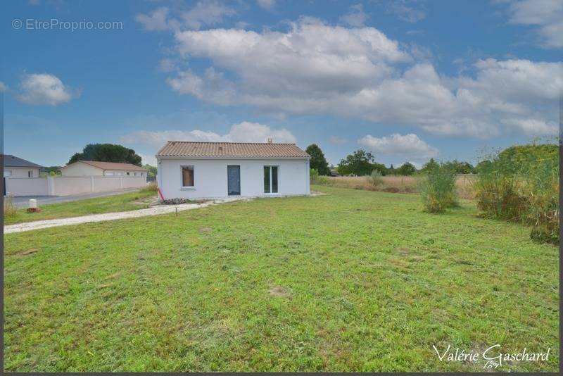 Maison à LE PIZOU