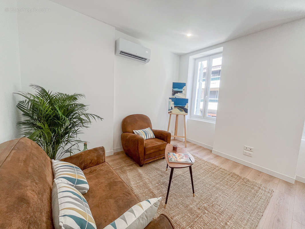 Appartement à MARSEILLE-5E