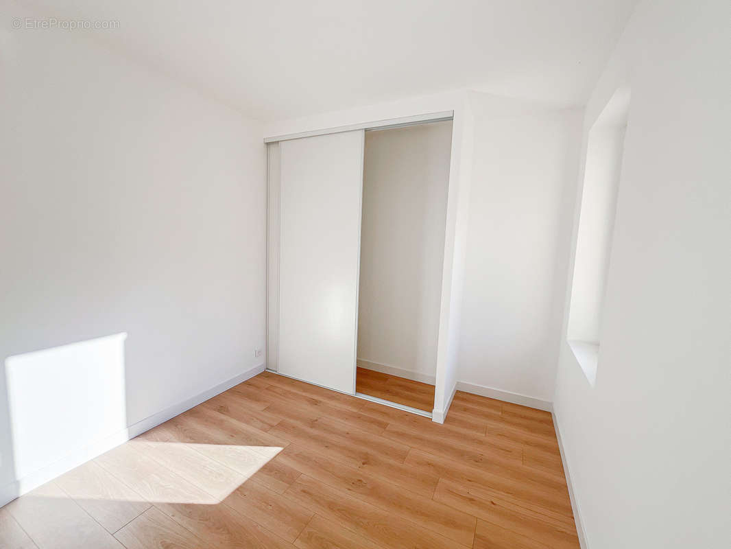 Appartement à MARSEILLE-5E