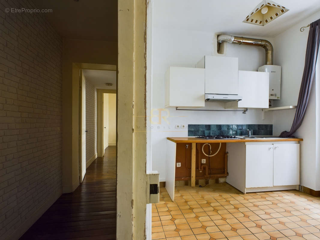 Appartement à PARIS-18E