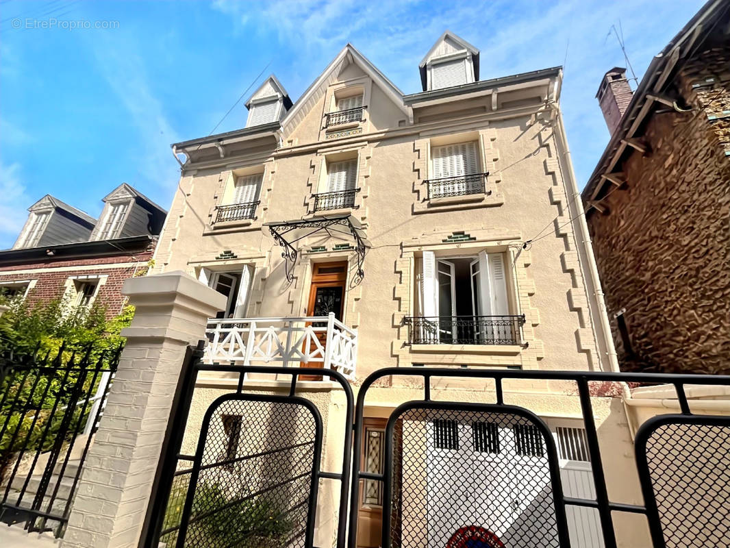 Maison à LIANCOURT