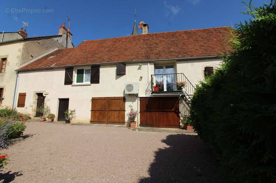 Maison à BRINON-SUR-BEUVRON