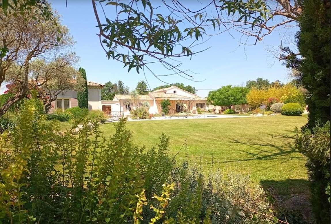 Maison à MONTEUX