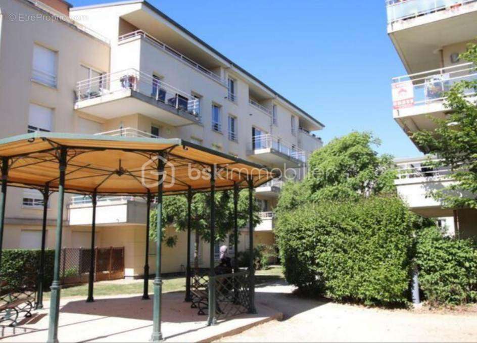 Appartement à CORBEIL-ESSONNES