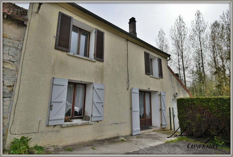 Maison à OULCHY-LE-CHATEAU