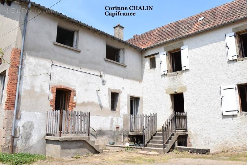 Maison à MONTCOMBROUX-LES-MINES