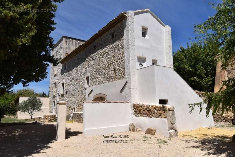 Maison à MONDRAGON