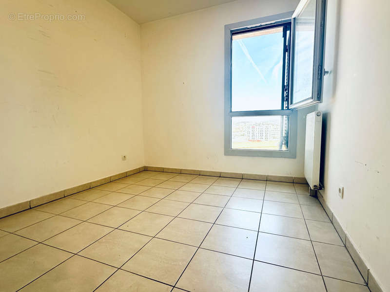 Appartement à MARSEILLE-3E