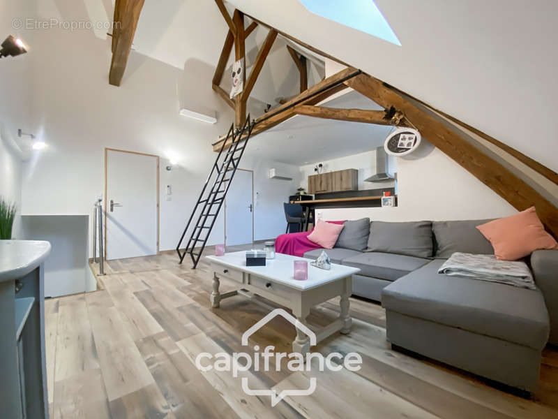 Appartement à COUSANCE