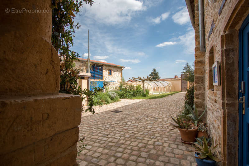 Maison à SAINT-GERMAIN-SUR-L&#039;ARBRESLE