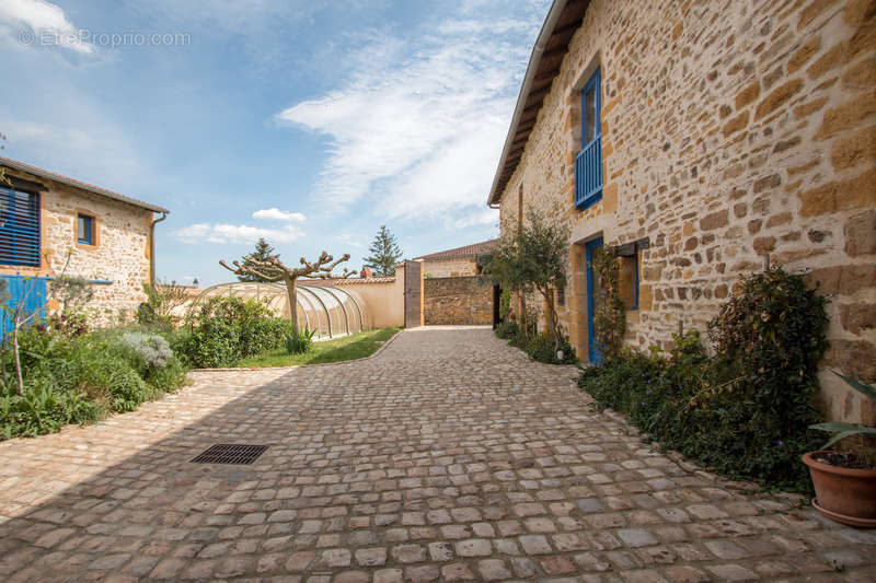 Maison à SAINT-GERMAIN-SUR-L&#039;ARBRESLE