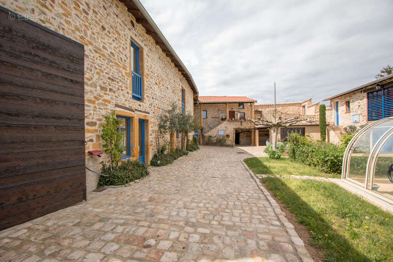 Maison à SAINT-GERMAIN-SUR-L&#039;ARBRESLE