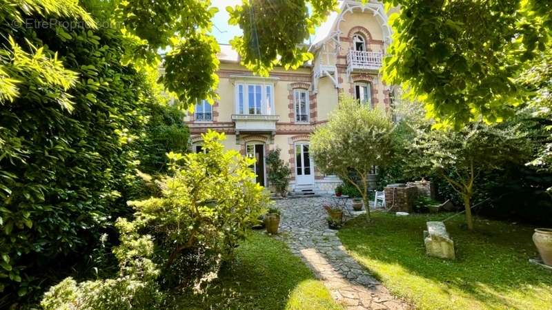 Maison à TARBES