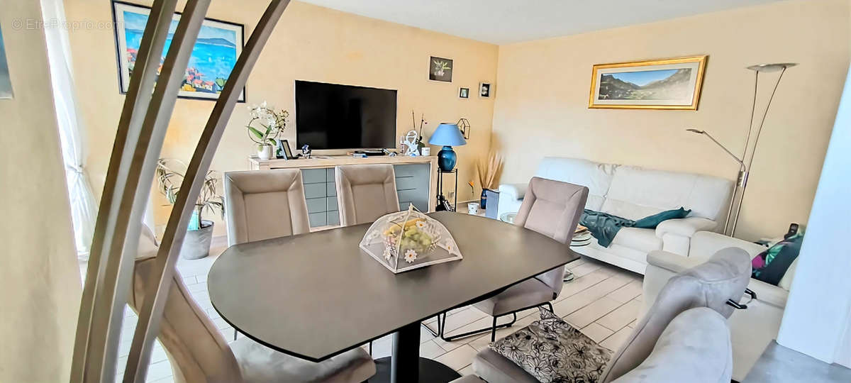 Appartement à FREJUS