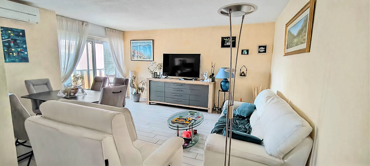 Appartement à FREJUS