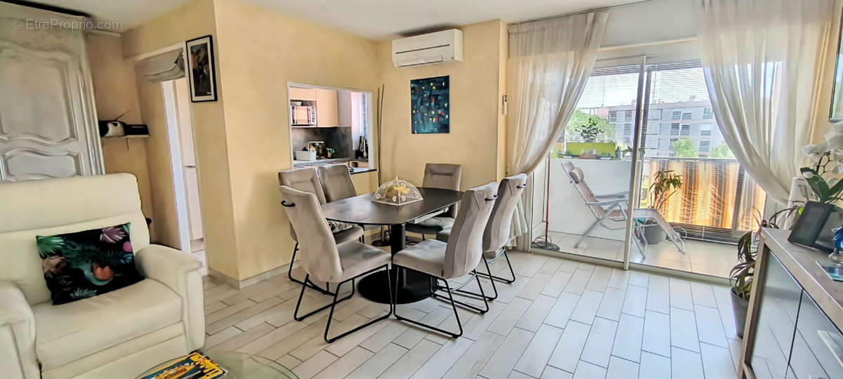 Appartement à FREJUS