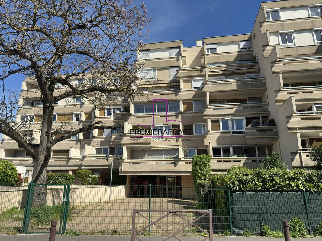 Appartement à HOUILLES