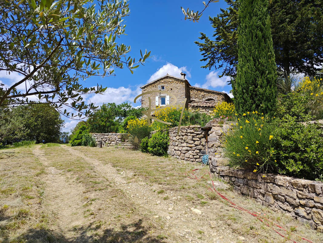 Maison à GROSPIERRES