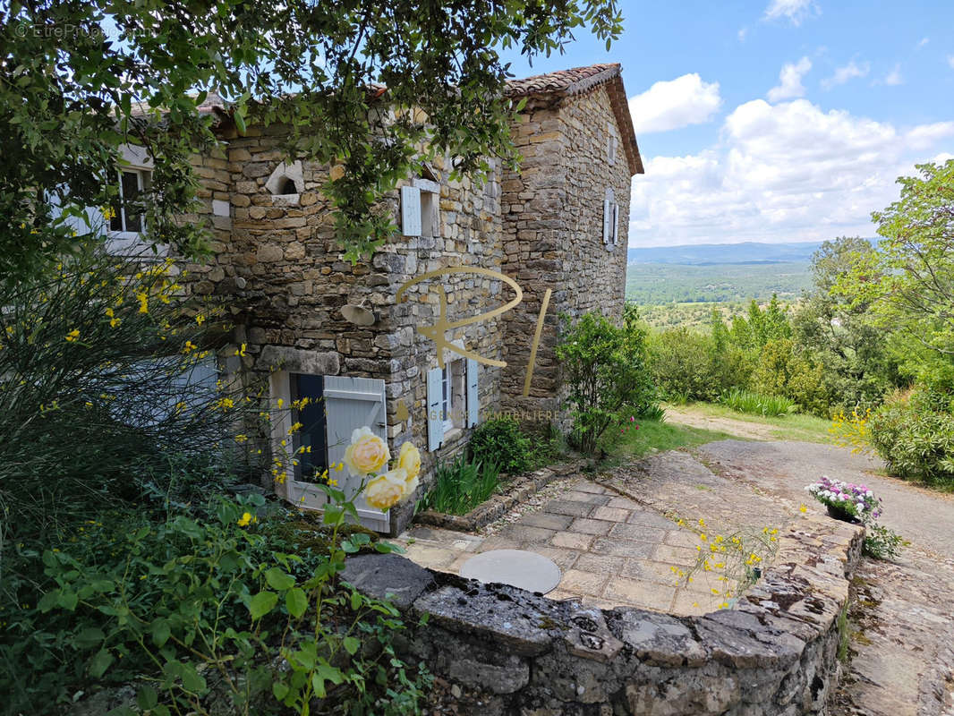 Maison à GROSPIERRES