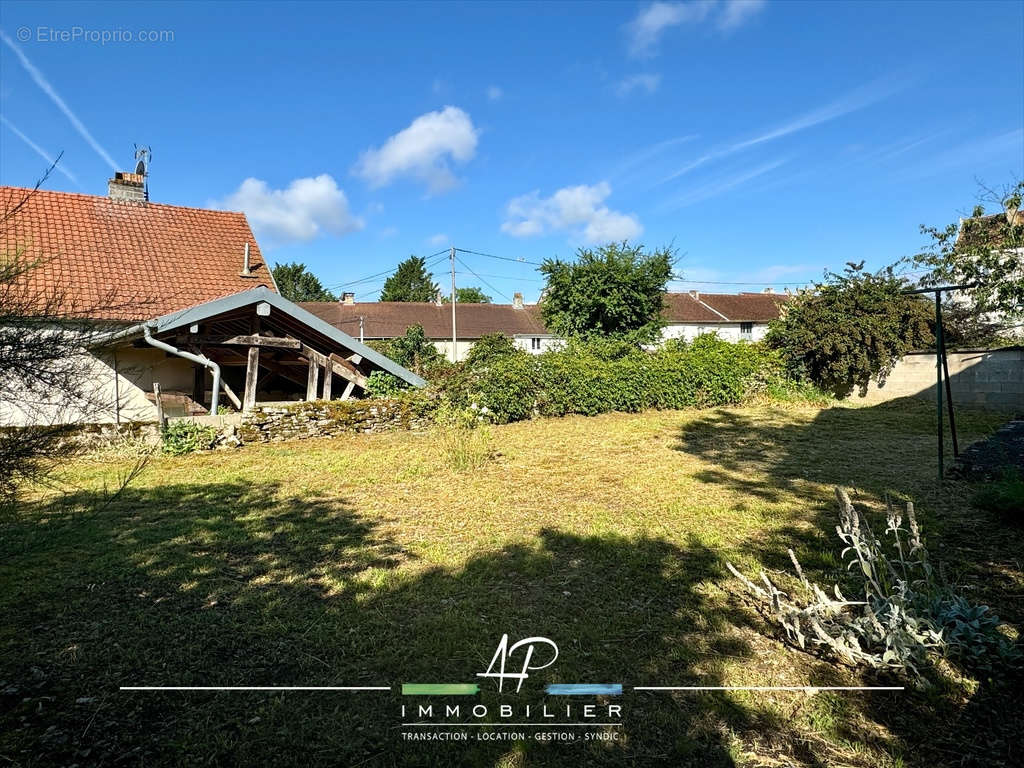 Maison à MIREBEAU-SUR-BEZE