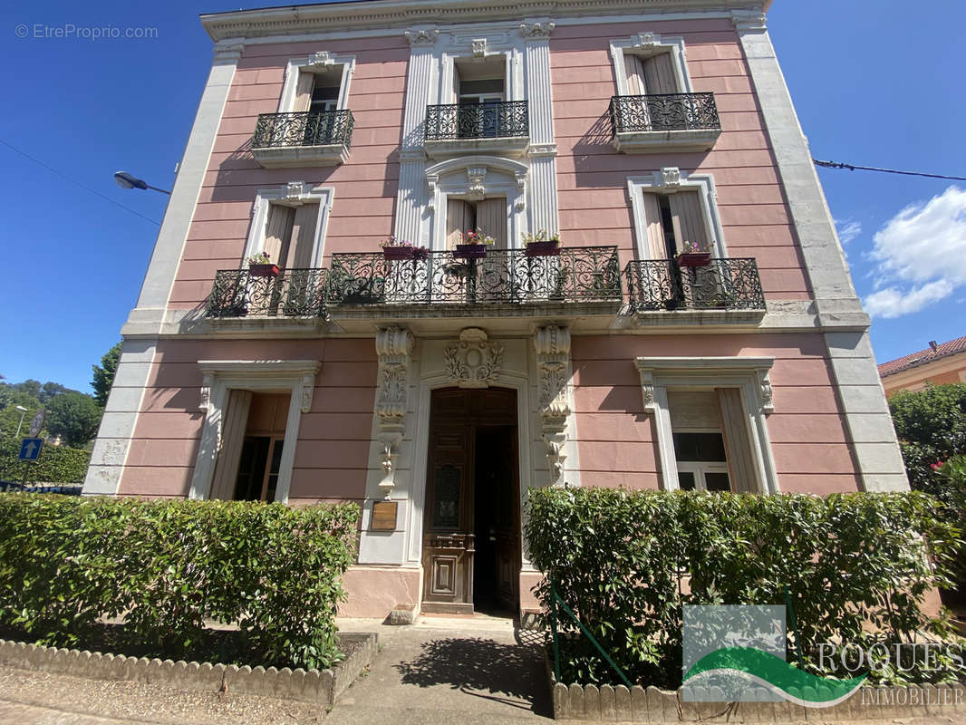 Appartement à LAMALOU-LES-BAINS