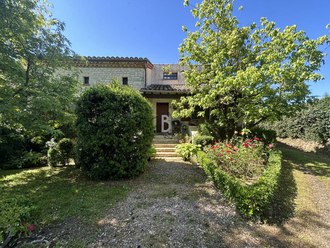 Maison à MIRANDOL-BOURGNOUNAC