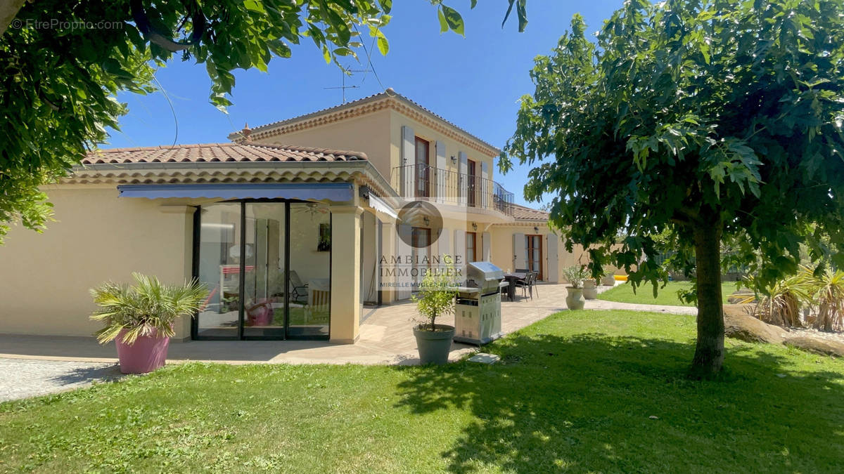 Maison à SAINT-GEORGES-LES-BAINS