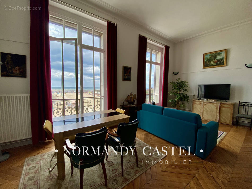 Appartement à TROUVILLE-SUR-MER