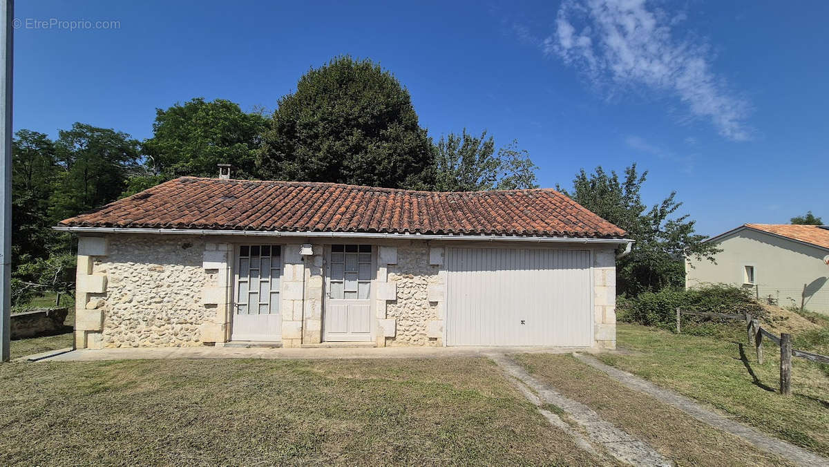 Maison à SEGONZAC