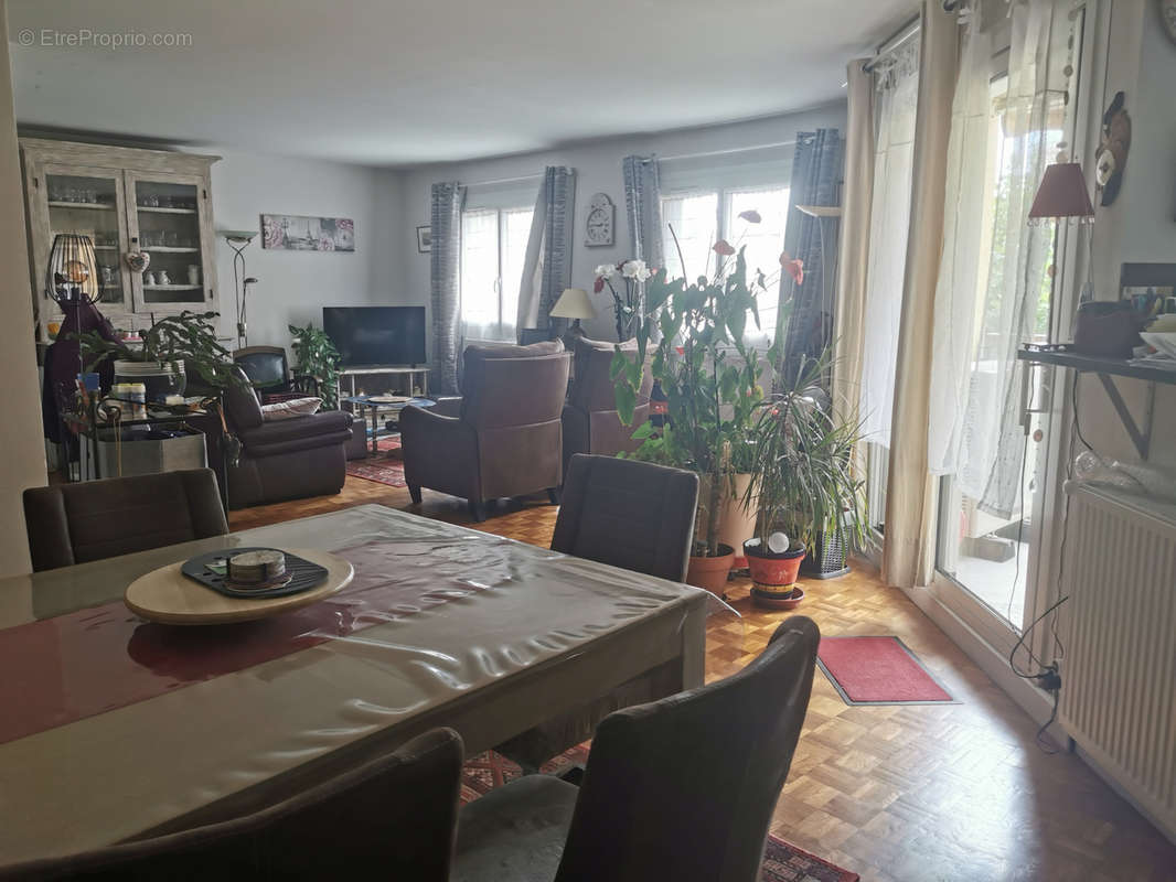 Appartement à LYON-8E