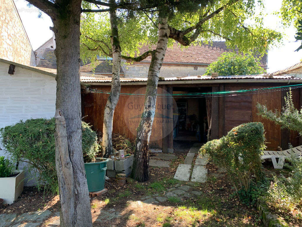 Maison à URY