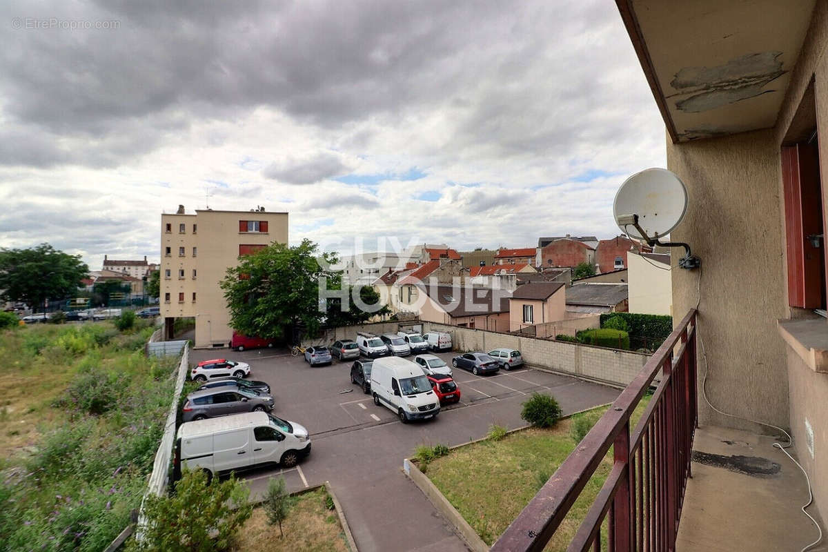 Appartement à AUBERVILLIERS