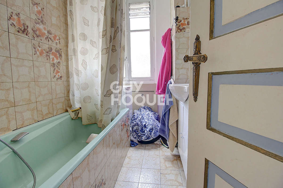 Appartement à PARIS-20E