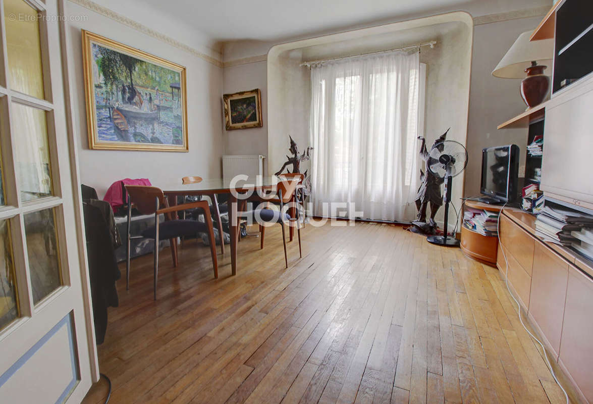 Appartement à PARIS-20E