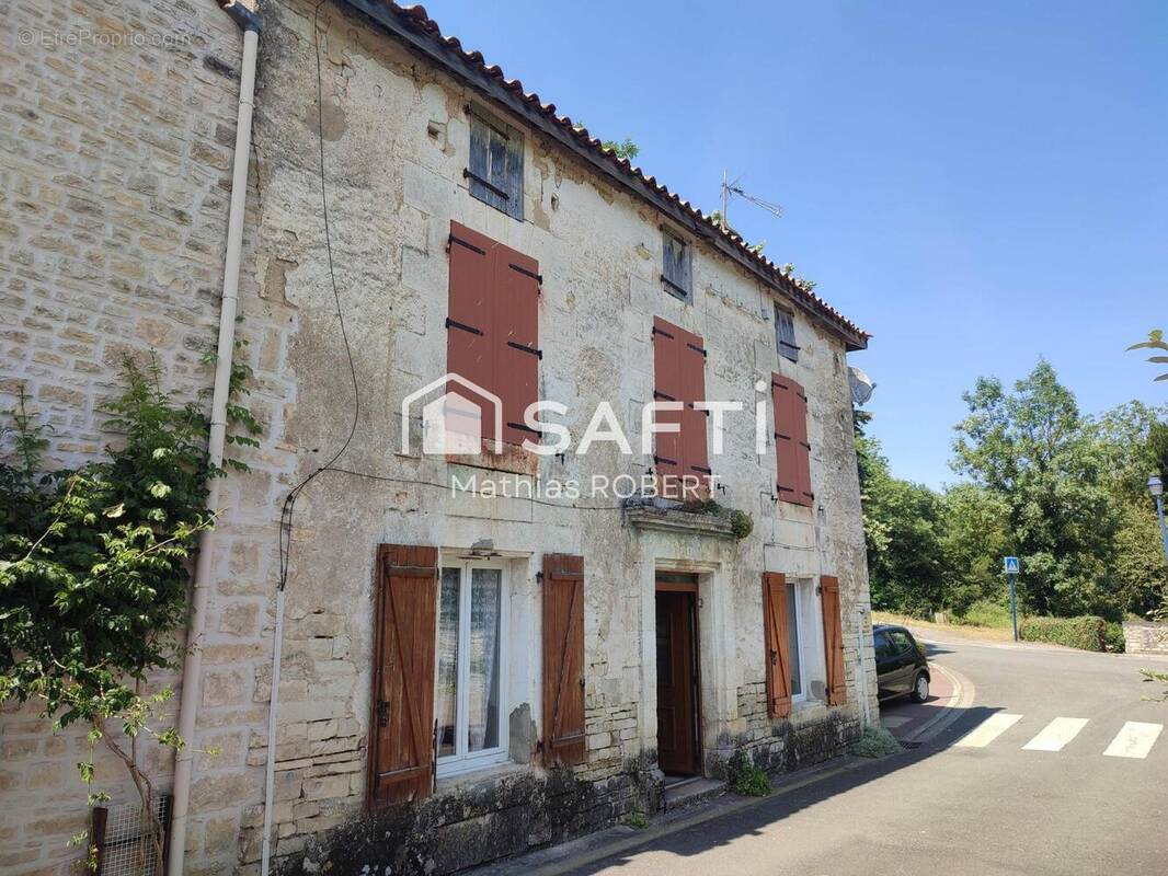 Photo 1 - Maison à AUSSAC-VADALLE