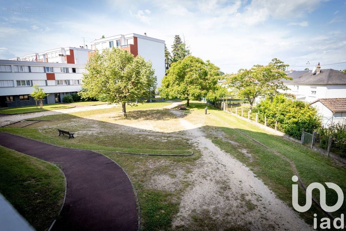 Photo 1 - Appartement à FLEURY-LES-AUBRAIS