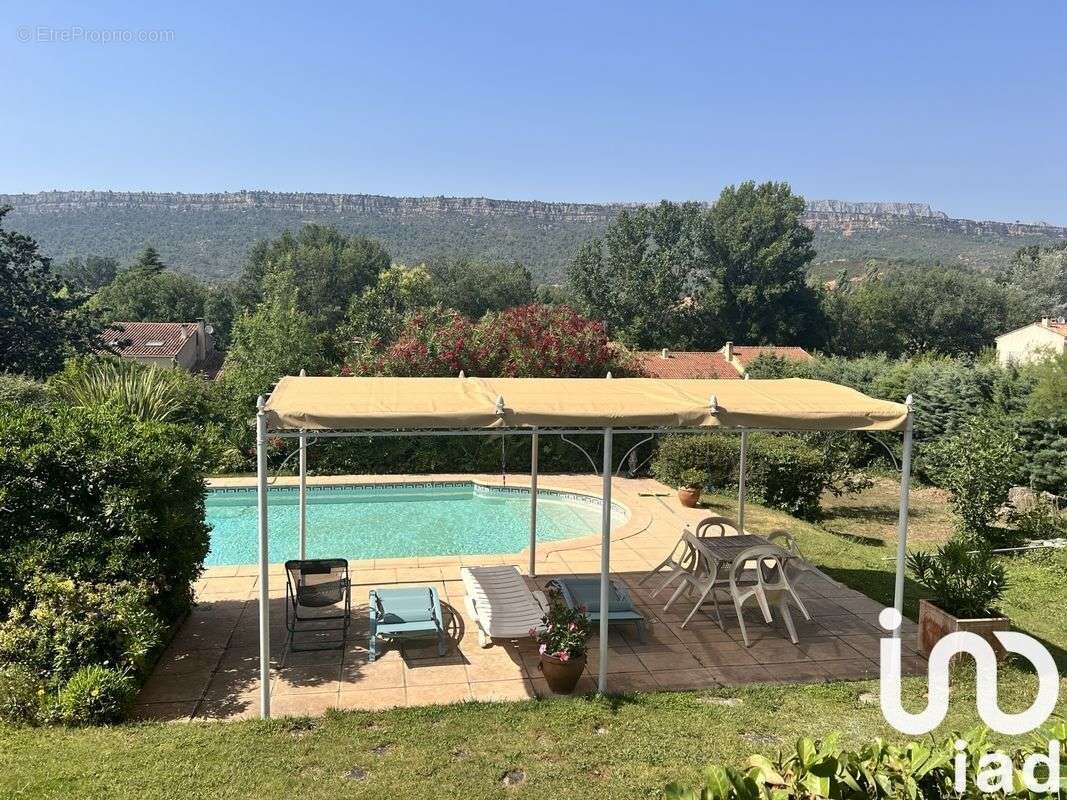 Photo 5 - Maison à CHATEAUNEUF-LE-ROUGE