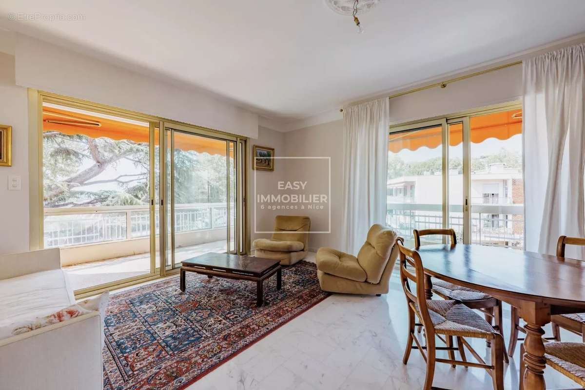 Appartement à CAGNES-SUR-MER